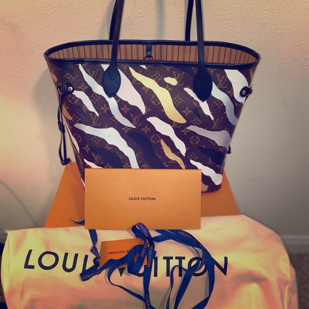 LVxLOL Limited Edition Neverfull MM **NWT!!**